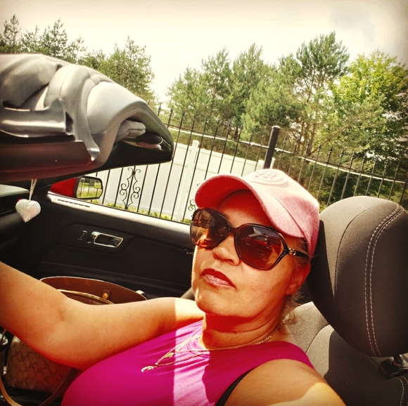 Meet your Posher, Solange - Picture 1 of 2